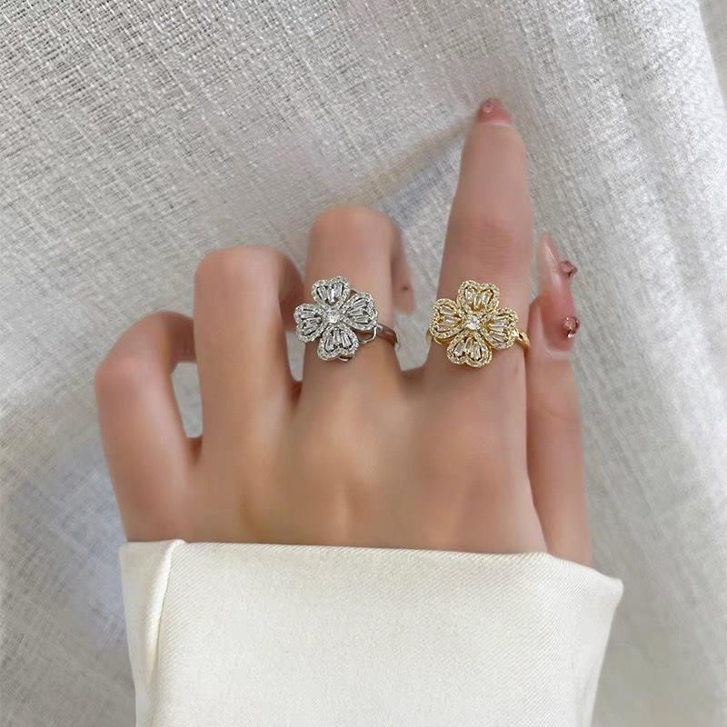 New Zircon Rotatable Four Leaf Clover